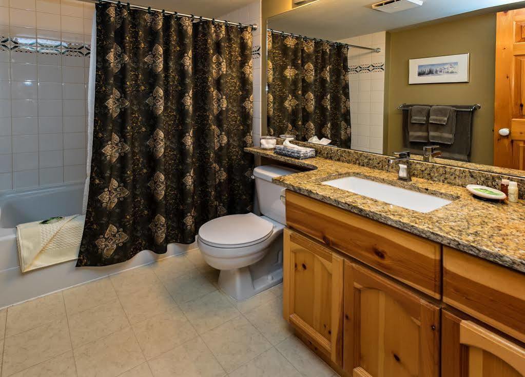 Westwind Properties At Valhalla Whistler Exterior foto